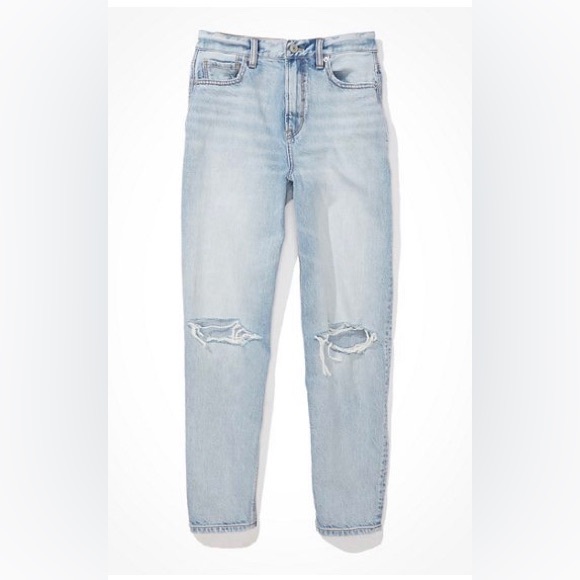 American Eagle Outfitters Denim - AE RIPPED RELAXED MOM
JEAN, size 6s